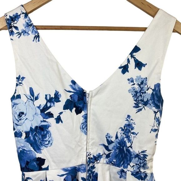 Jun & Ivy Dress Floral Fit And Flare White Blue Lined V Neck Strap Knit S New - Picture 6 of 14